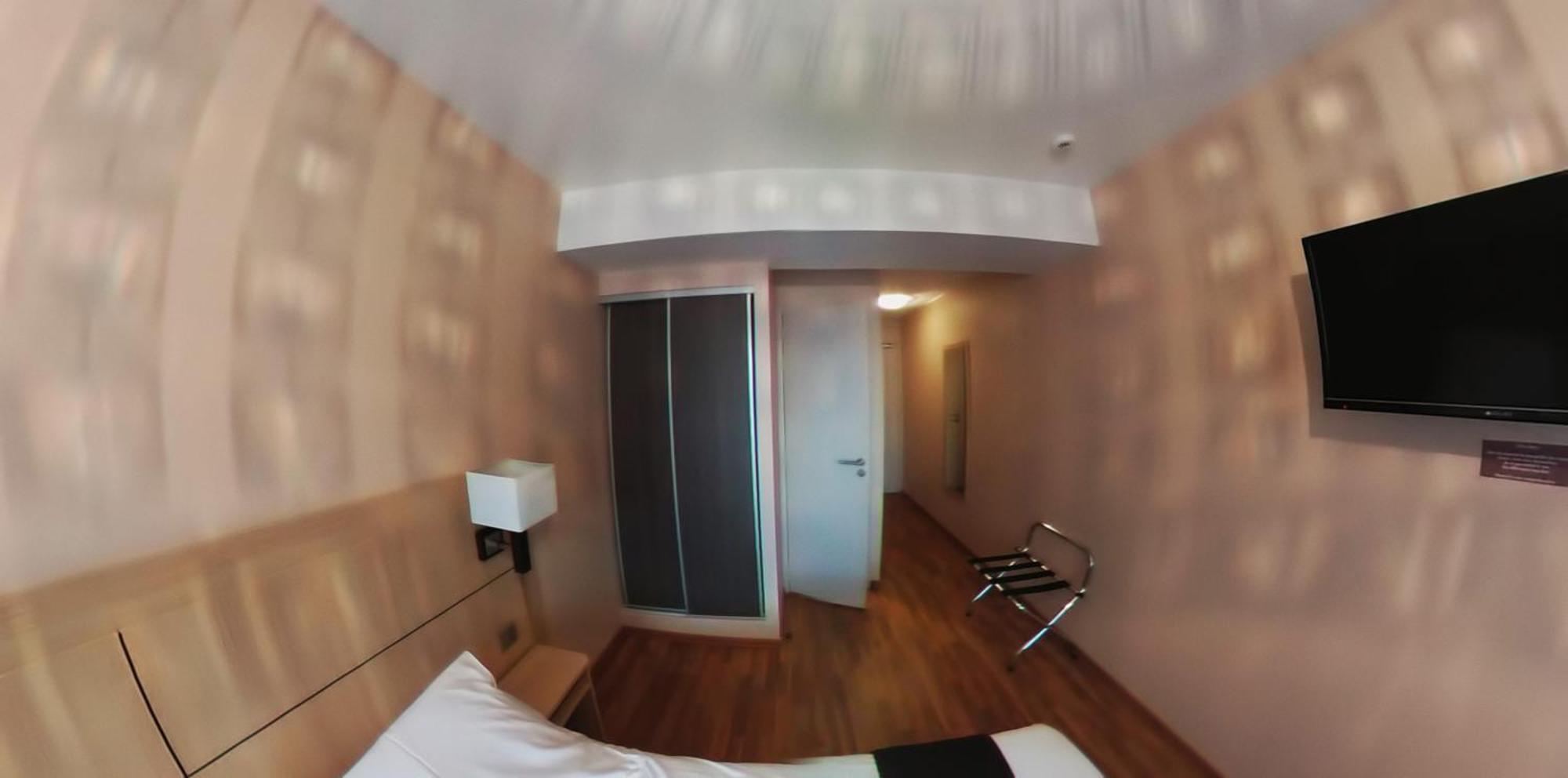 Hotel Au Bon Coin Cloyes-sur-le-Loir Exterior foto