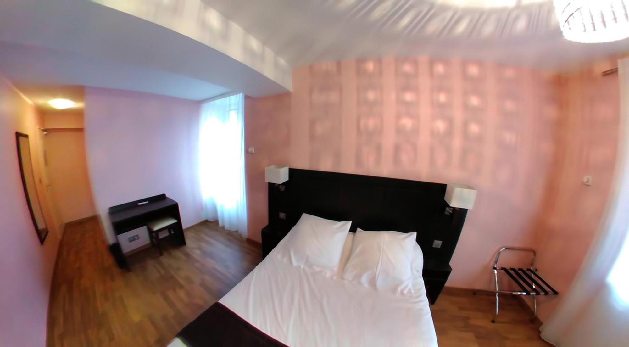 Hotel Au Bon Coin Cloyes-sur-le-Loir Exterior foto